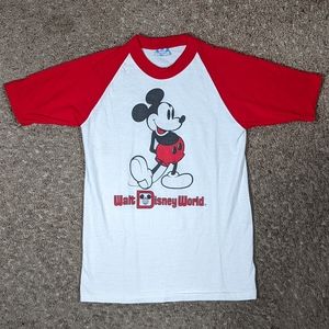 Walt Disney World (Disney Parks) Baseball Style Men’s T-Shirt Gray Red : Size S